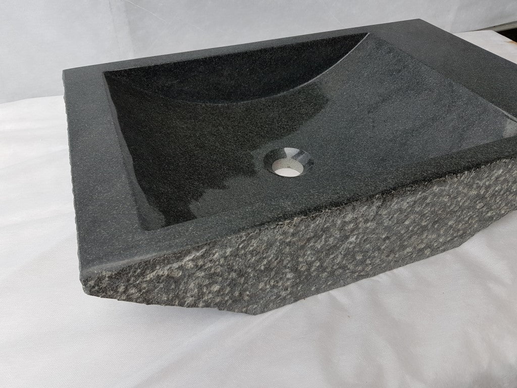 Kamniti umivalnik XM-4