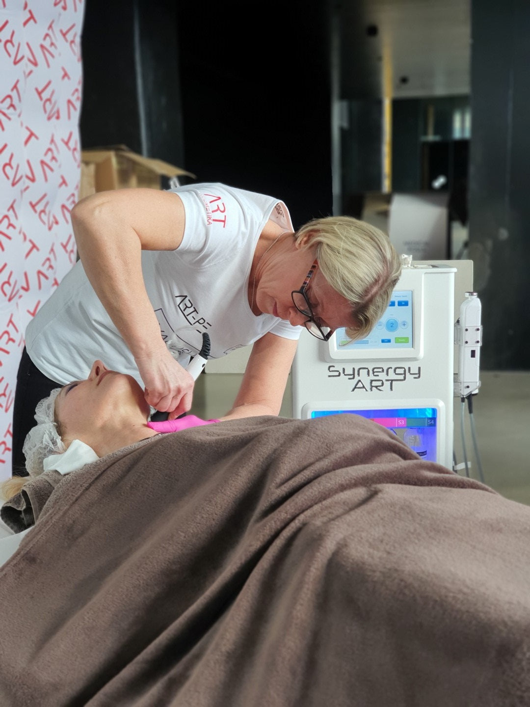 SynergyART - revolucionarna naprava za nego obraza | 4 v 1 tretma