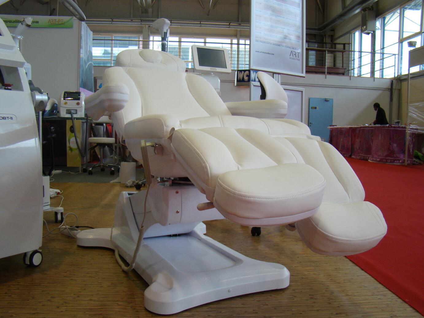 Kozmetična miza - pedikerski stol Fox-2246C | Tarse |