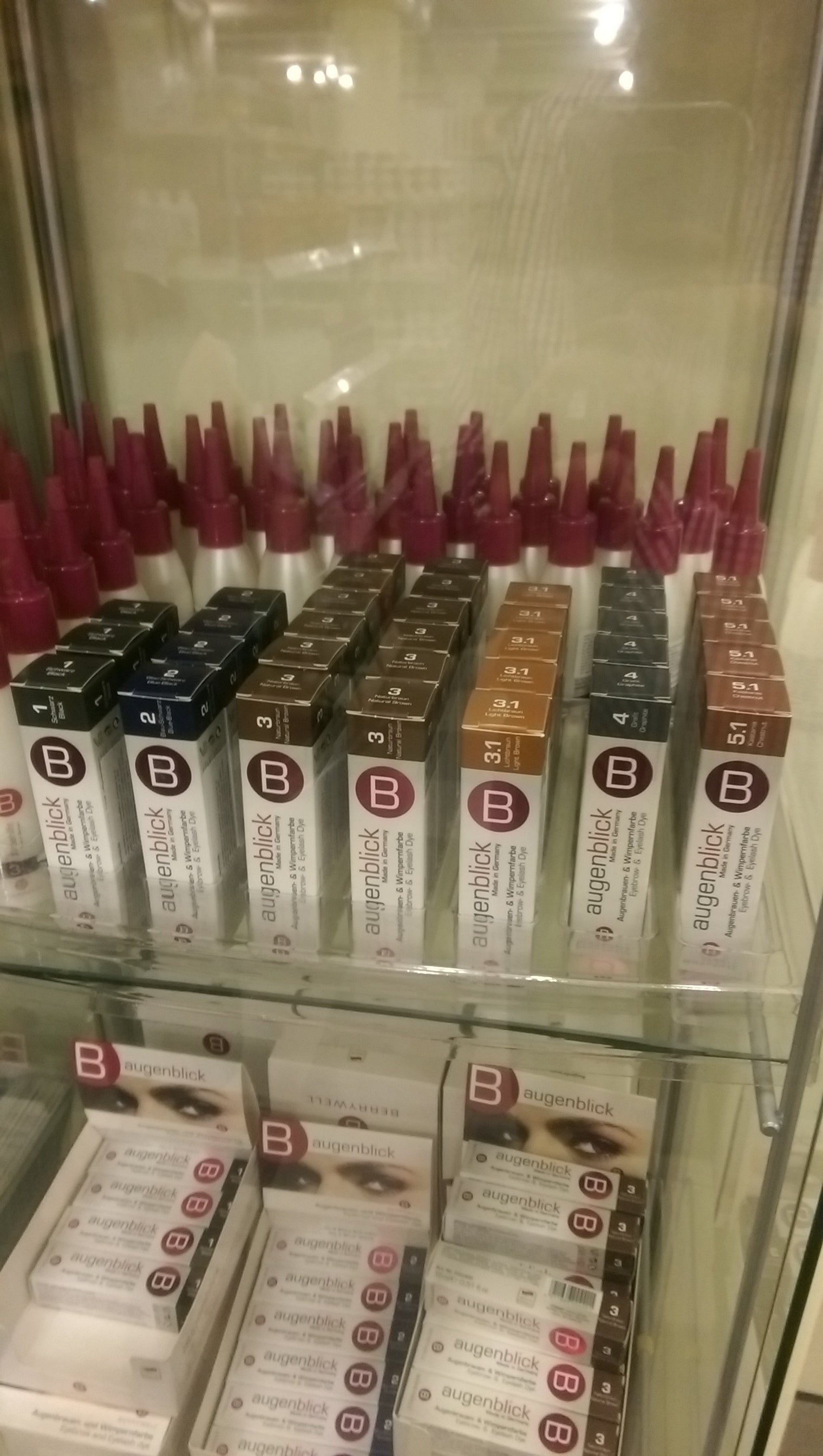 BERRYWELL® boja za trepavice i obrve 15 ml – svijetlo smeđa | br. 3.1