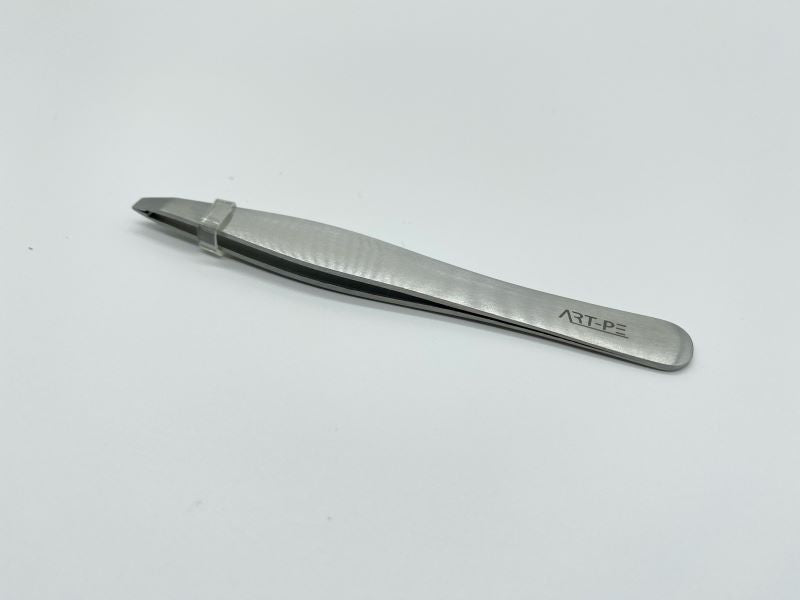 83 - Ravna pinceta za obrvi 9,5 cm