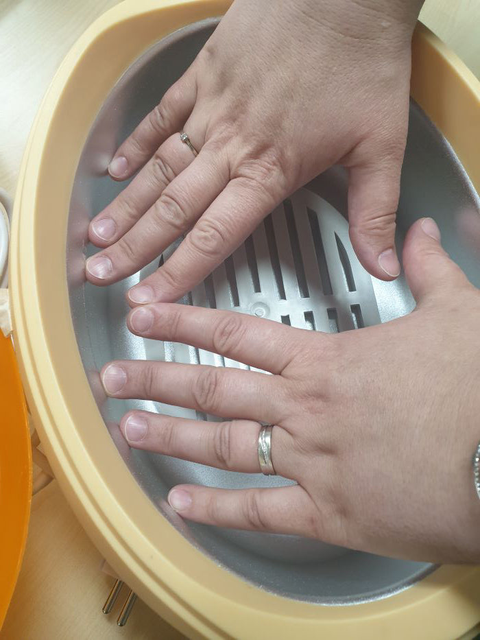 Analogni parafinski grelec za nego rok in nog Fox WK-E005 | Melty |